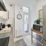 Апартаменты Lovely Quiet 2 Close To Center With Balcony *