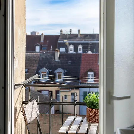 Lovely Quiet 2 Close To Center With Balcony