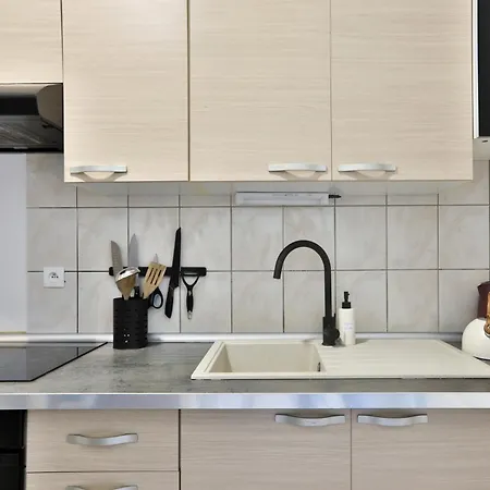 Lovely Quiet 2 Close To Center With Balcony