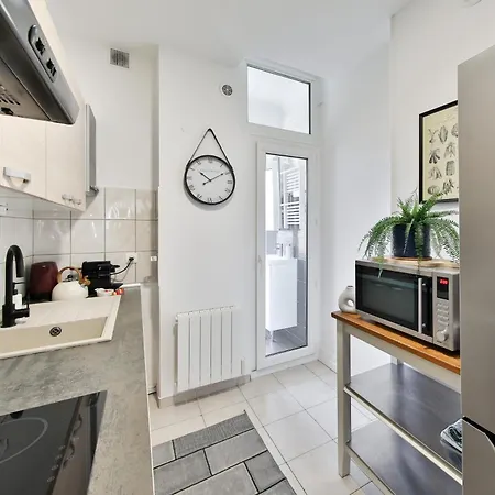 Apartment Lovely Quiet 2 Close To Center With Balcony *